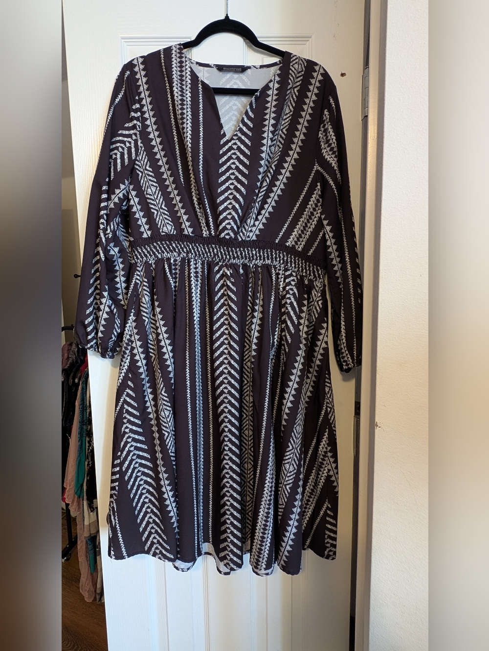 BloomChic V-Neck Black & White Printed Women’s Dress
